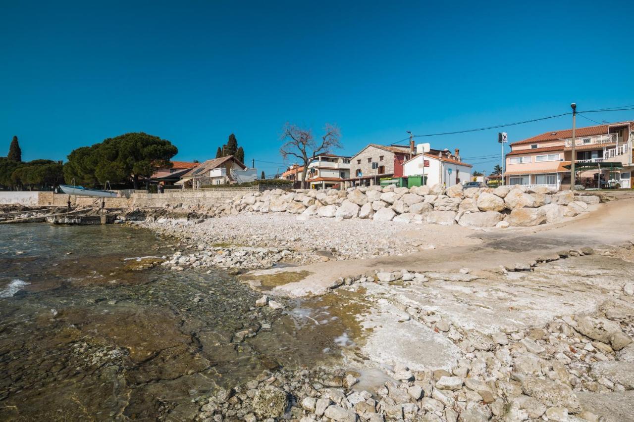 Apartments By The Sea Zambratija, Umag - 2557 Apartment *