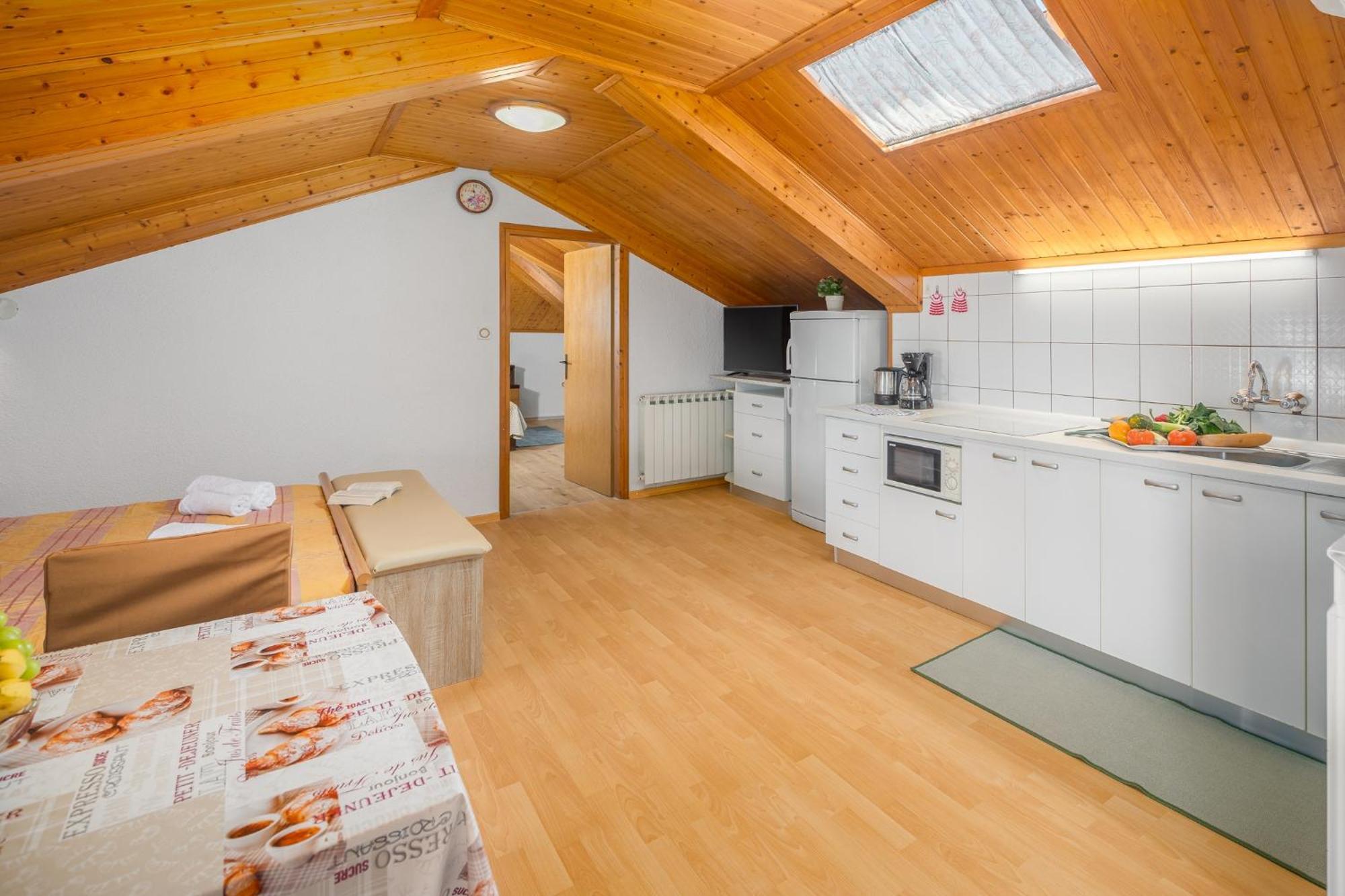 Apartments By The Sea Zambratija, Umag - 2557