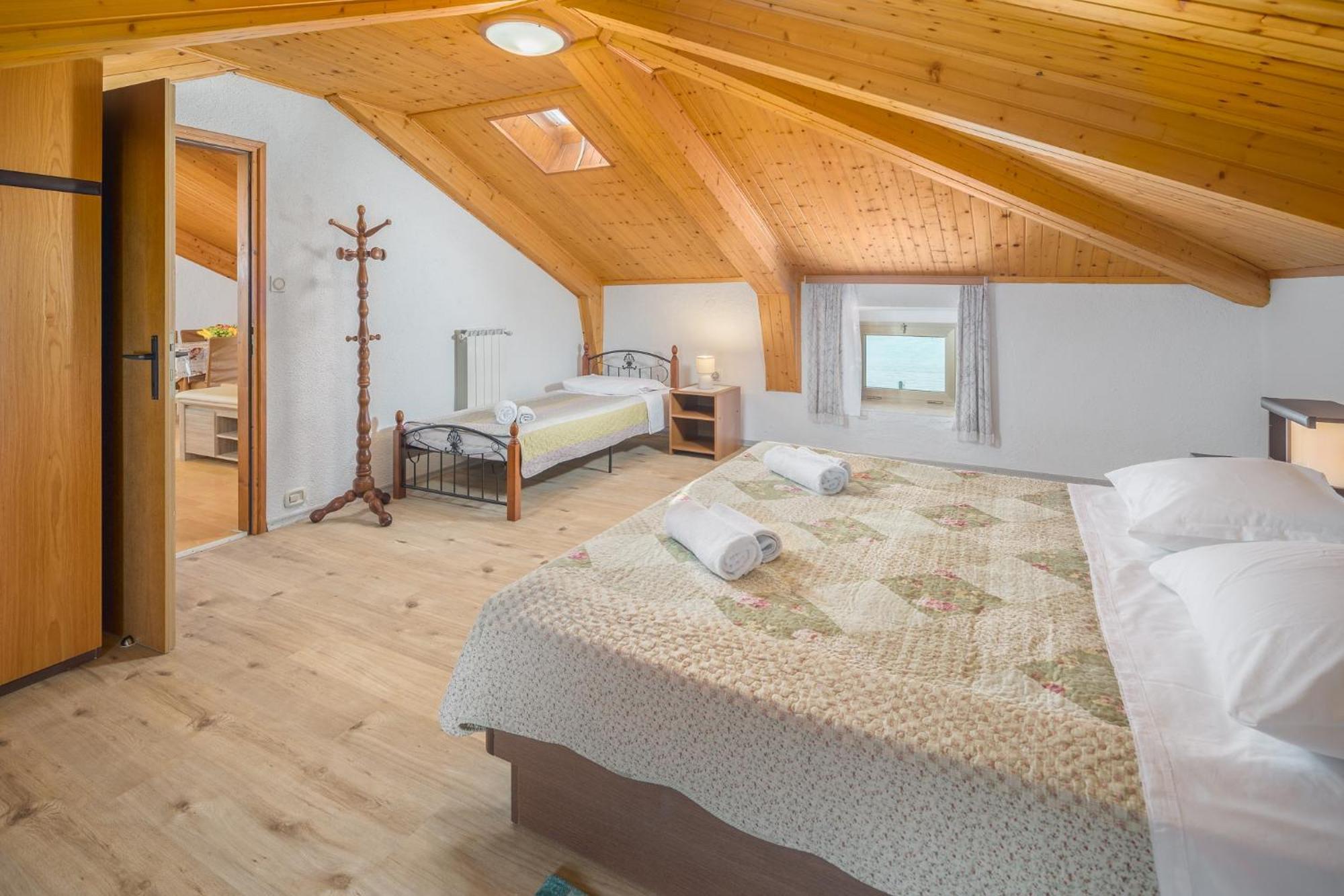 Apartments By The Sea Zambratija, Umag - 2557 Apartment *